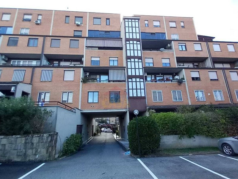 Trilocale in Vendita a Roma, 255'000&euro;, 96 m²