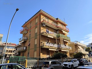 Appartamento in Vendita a Grottammare, 260'000&euro;, 127 m²