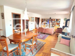 Appartamento in Vendita a Udine, 390'000&euro;, 166 m²