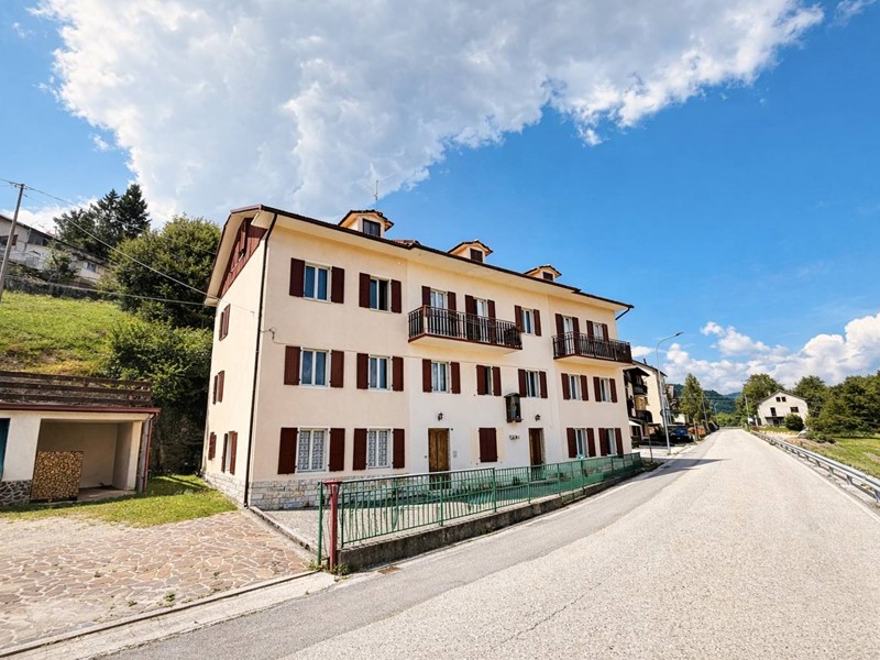 Trilocale in Vendita a Tonezza del Cimone, 44'000&euro;, 62 m²