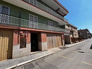 Appartamento in Vendita a San Severo, 110'000&euro;, 154 m², con Box