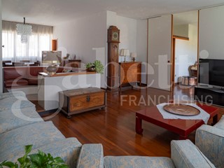 Appartamento in Vendita a Venezia, 560'000&euro;, 244 m², con Box