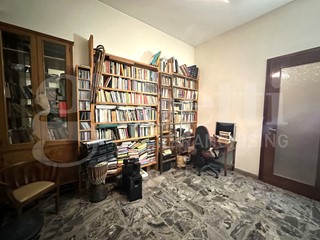 Trilocale in Vendita a Brescia, 350'000&euro;, 165 m², con Box