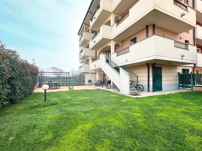 Trilocale in Vendita a Giussago, 225'000&euro;, 105 m², con Box