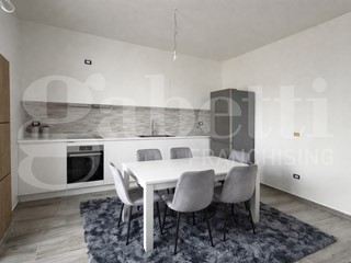 Bilocale in Vendita a Pontoglio, 75'000&euro;, 78 m², arredato, con Box