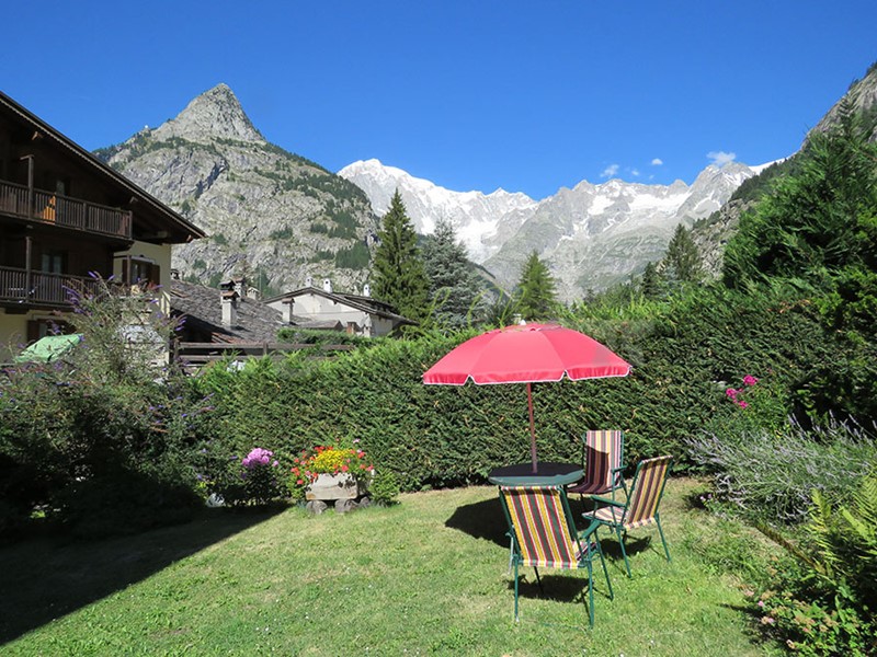 Quadrilocale in Affitto a Courmayeur, zona Villair Inferiore, 100 m², arredato