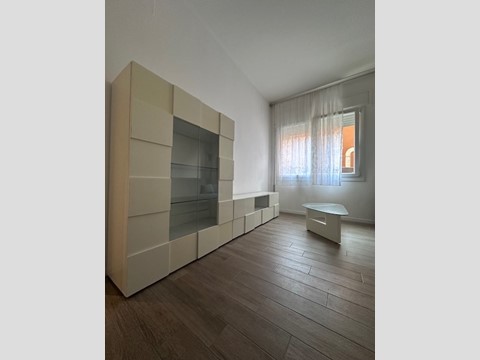 Quadrilocale in Vendita a Rovigo, 95'000&euro;, 80 m², arredato