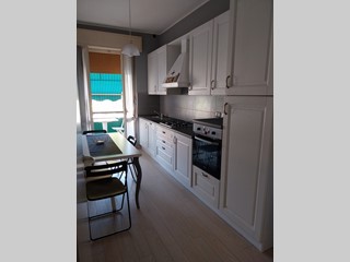 Quadrilocale in Affitto a Carrara, zona Marina Di Carrara, 800&euro;, 80 m², arredato
