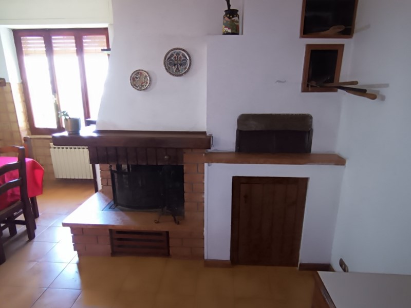 Appartamento in Affitto a Fosdinovo, zona Caniparola, 1'200&euro;, 140 m²