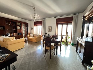 Appartamento in Vendita a Napoli, zona Vomero, 499'000&euro;, 125 m²
