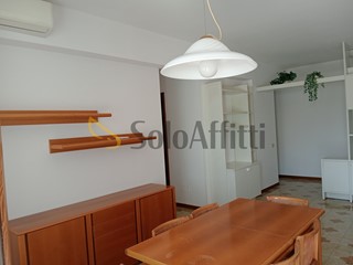 Appartamento in Affitto a Falconara Marittima, zona Zona Palombina vecchia, 620&euro;, 110 m²