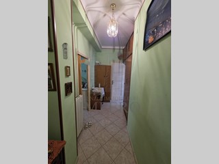 Appartamento in Vendita a Ventimiglia, zona Roverino, 155'000&euro;, 70 m²