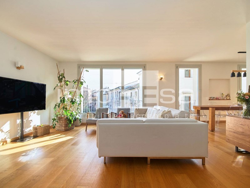 Trilocale in Affitto a Treviso, 1'950&euro;, 120 m²