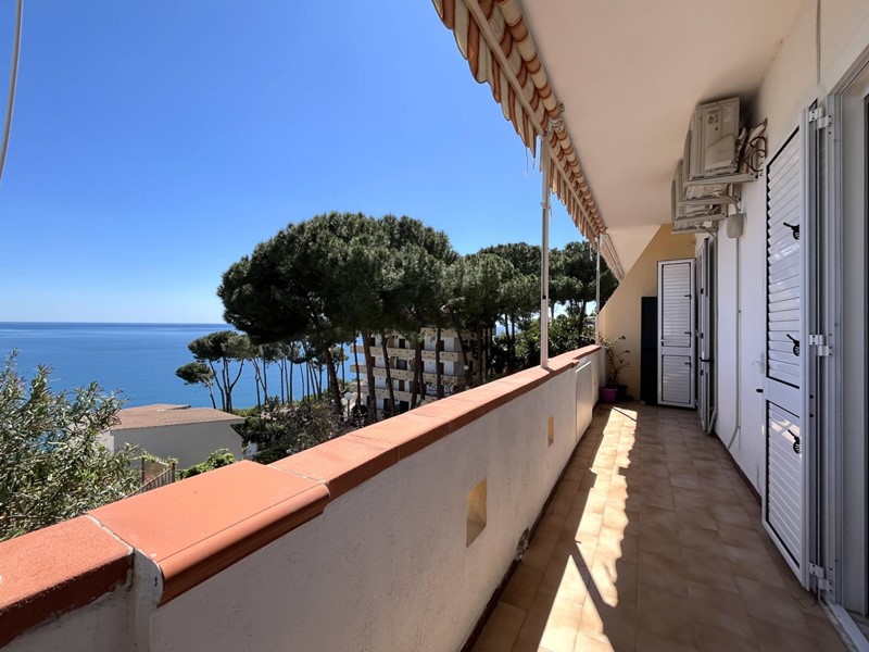 Trilocale in Vendita a Stalettì, 89'000&euro;, 65 m²