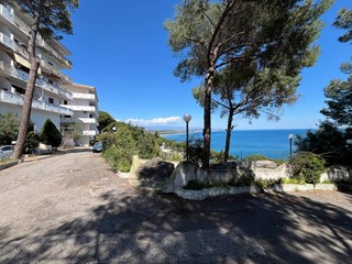 Trilocale in Vendita a Stalettì, 89'000&euro;, 65 m²