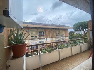 Bilocale in Vendita a Roma, 208'000&euro;, 85 m²