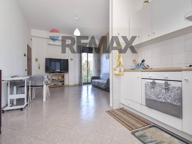 Trilocale in Vendita a Riposto, 54'000&euro;, 55 m²