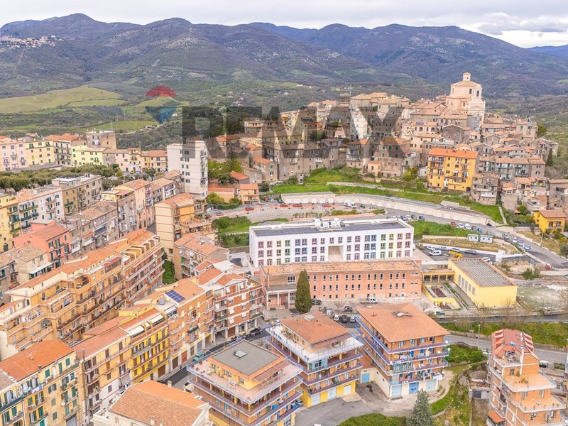 Quadrilocale in Vendita a Castel Madama, 115'000&euro;, 155 m²
