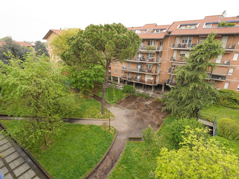 Quadrilocale in Vendita a Bergamo, 239'000&euro;, 155 m²