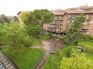 Quadrilocale in Vendita a Bergamo, 239'000&euro;, 155 m²