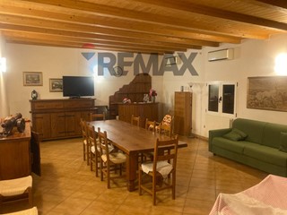 Appartamento in Vendita a Buttapietra, 180'000&euro;, 107 m²