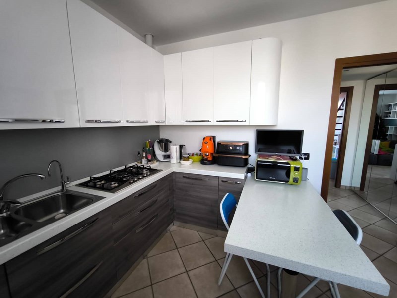 Trilocale in Vendita a Ferno, 190'000&euro;, 100 m²