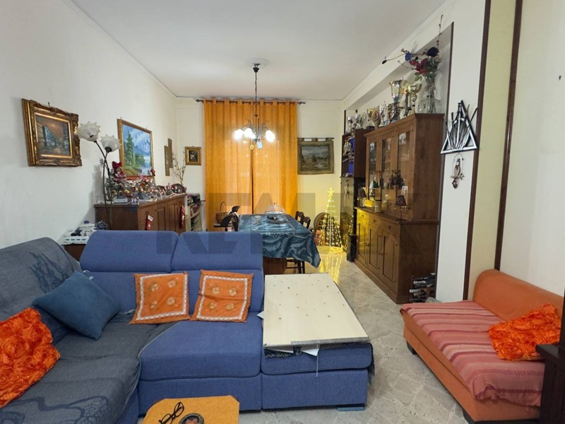 Trilocale in Vendita a Palermo, 139'000&euro;, 118 m²