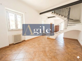 Appartamento in Vendita a Colonnella, 140'000&euro;, 140 m²