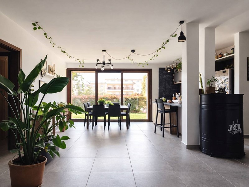 Quadrilocale in Vendita a Montechiarugolo, 325'000&euro;, 128 m²