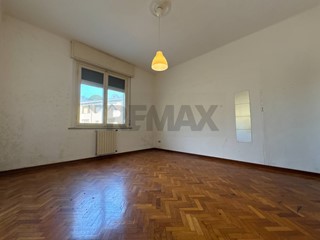 Appartamento in Vendita a Pisa, 280'000&euro;, 141 m²