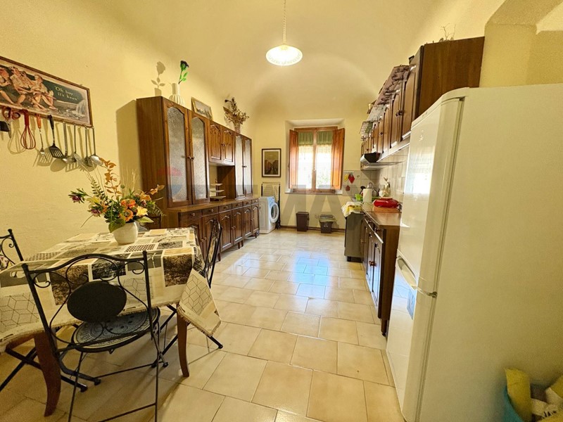 Quadrilocale in Vendita a San Giuliano Terme, 145'000&euro;, 95 m²