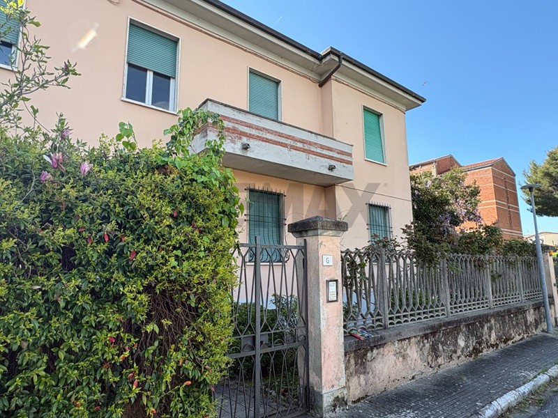 Appartamento in Vendita a Pisa, 220'000&euro;, 121 m²