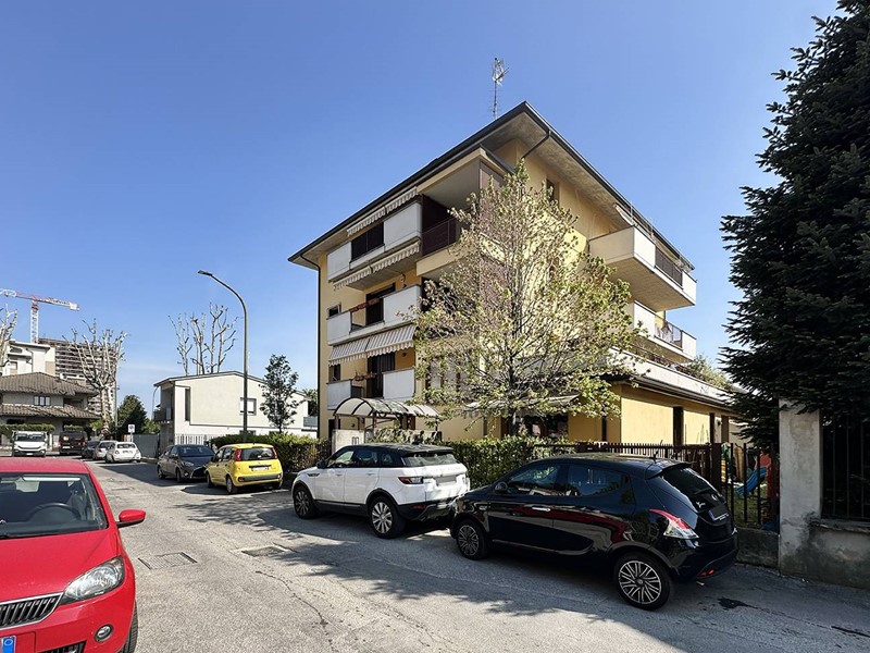 Trilocale in Vendita a Brugherio, 289'000&euro;, 95 m²