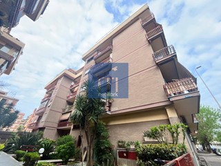 Attico in Vendita a Roma, 430'000&euro;, 125 m²