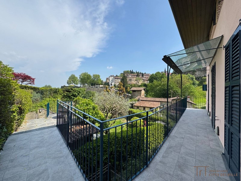Quadrilocale in Vendita a Bergamo, 490'000&euro;, 176 m²