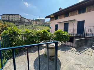 Quadrilocale in Vendita a Bergamo, 490'000&euro;, 176 m²