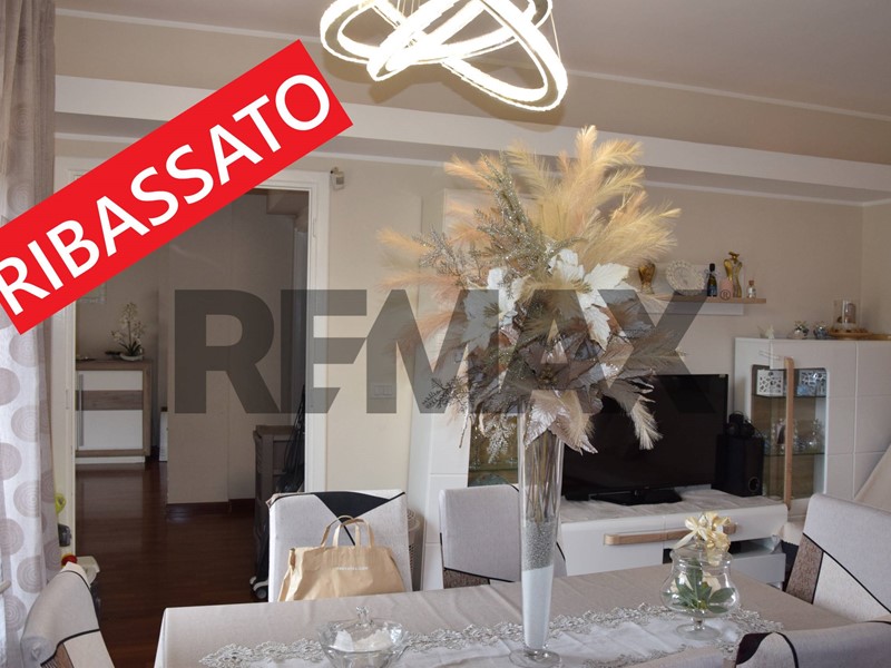 Attico in Vendita a Pomezia, 230'000&euro;, 135 m²