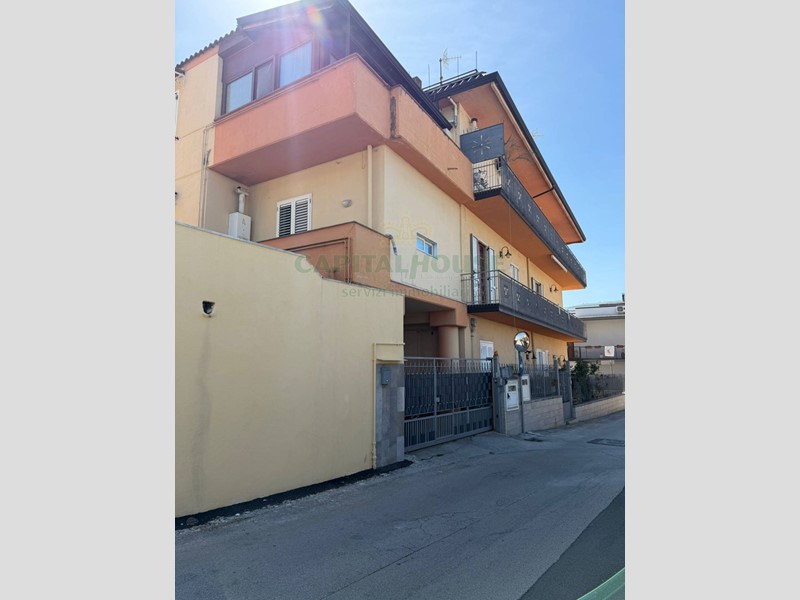 Trilocale in Vendita a Sperone, 63'000&euro;, 66 m²
