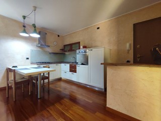 Bilocale in Vendita a Viadanica, 92'000&euro;, 60 m²