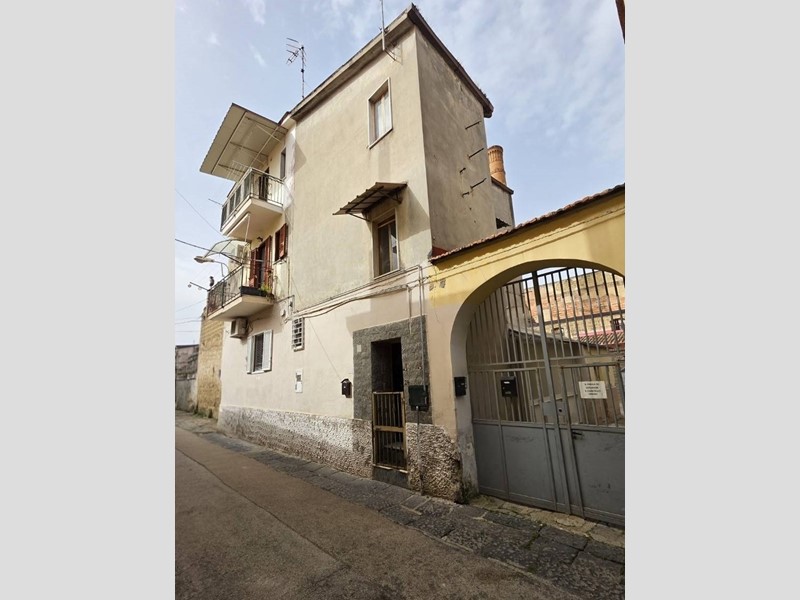 Appartamento in Vendita a Sant'Arpino, 150'000&euro;, 140 m²