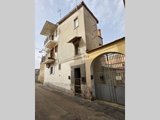 Appartamento in Vendita a Sant'Arpino, 150'000&euro;, 140 m²