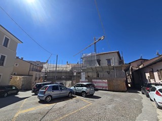 Quadrilocale in Vendita a L'Aquila, 375'000&euro;, 137 m²