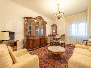 Trilocale in Affitto a Milano, 1'300&euro;, 80 m², arredato