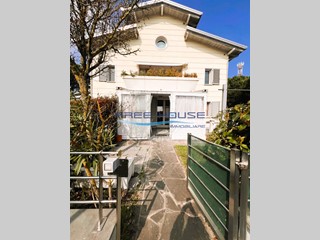 Trilocale in Vendita a Cervia, 330'000&euro;, 84 m², con Box