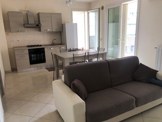 Trilocale in Vendita a Siracusa, zona PANAGIA, 133'000&euro;, 76 m², arredato, con Box