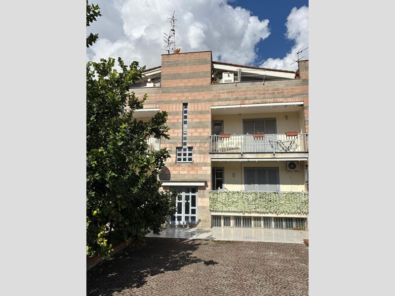 Trilocale in Vendita a Giffoni Sei Casali, zona LocalitÃ  Malche, 130'000&euro;, 70 m²
