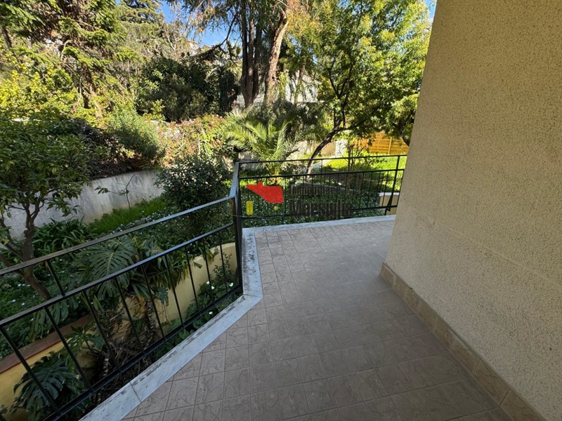 Trilocale in Vendita a Sanremo, 298'000&euro;, 76 m²
