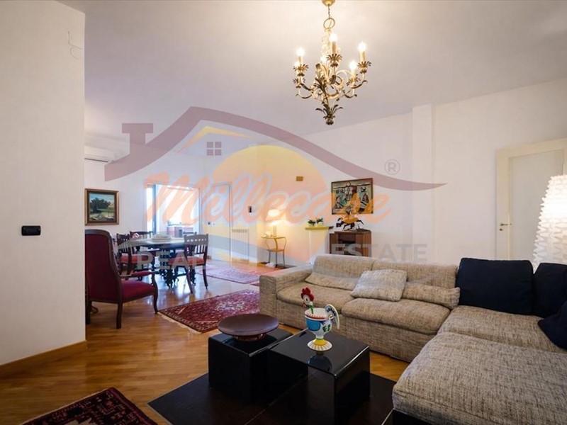 Appartamento in Vendita a Siracusa, zona Scala Greca, 338'000&euro;, 280 m²