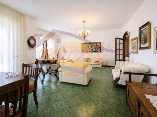 Appartamento in Vendita a Siracusa, zona Scala Greca, 338'000&euro;, 280 m²