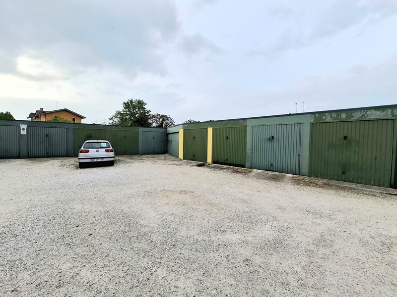 Quadrilocale in Vendita a Rovigo, zona Grignano Polesine, 68'000&euro;, 95 m², con Box